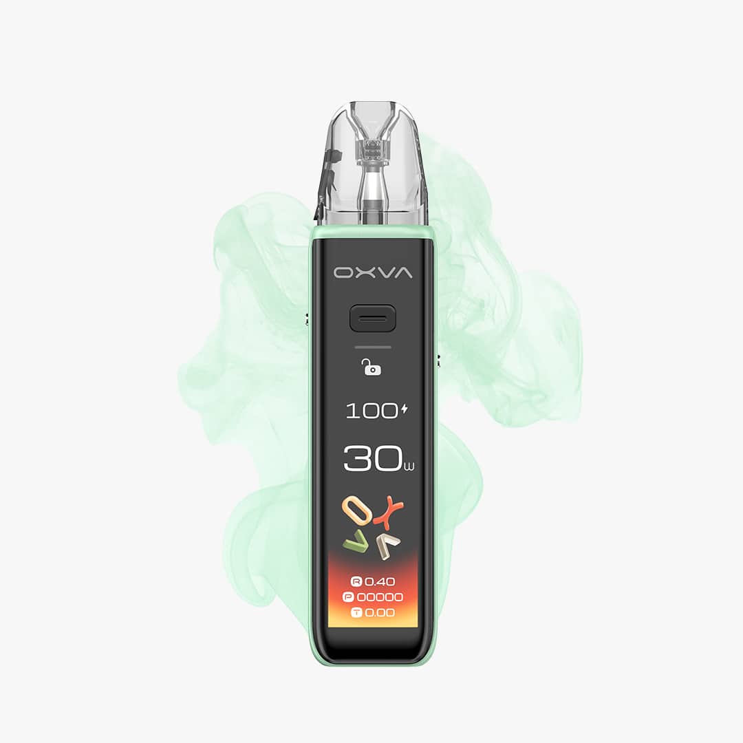 OXVA XLIM Pro Pod Kit in Grün mit transparentem Pod und Display, 20 mg Nikotingehalt, freigestellt auf Weiss