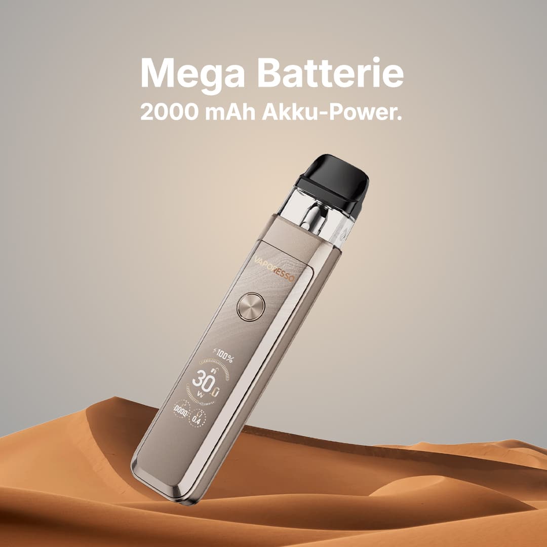 Vaporesso Pod-Vape in Silber mit Display, 2000 mAh Mega Batterie, vor beigem Hintergrund mit Sanddünen