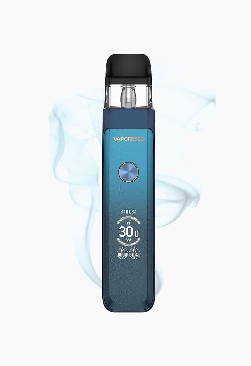 Vape à pods Vaporesso bleue avec écran et pod transparent, 20 mg de nicotine, en gros plan sur fond de fumée