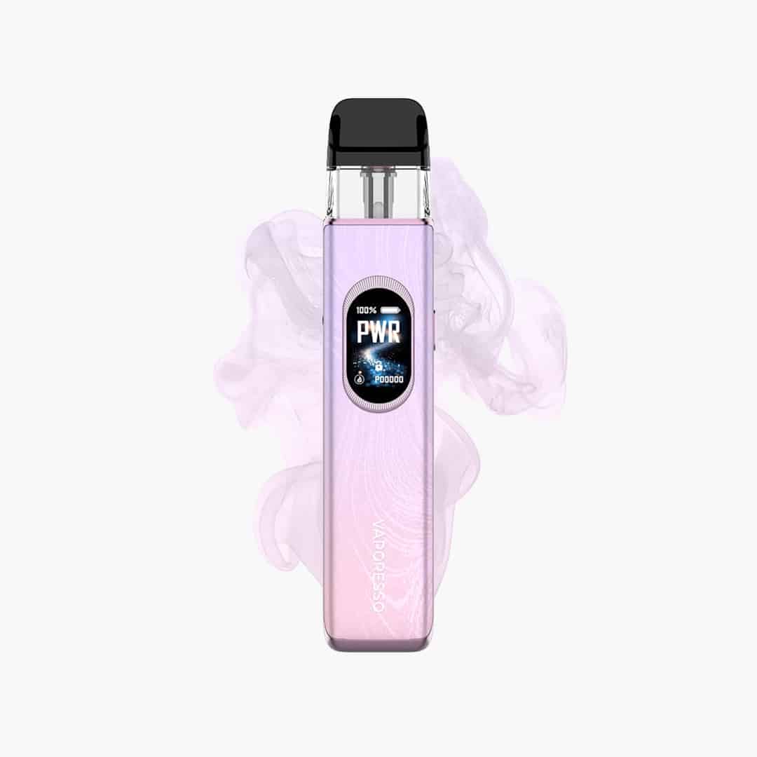 Vaporesso PWR Pod Vape in Lila mit Display und schwarzem Mundstück, 20 mg, freigestellt mit Dampf im Hintergrund