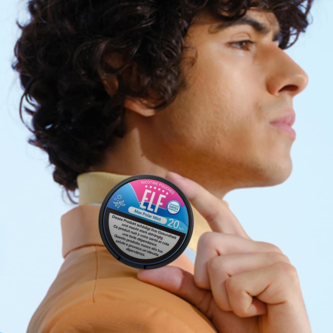 elfbar-elf-snus-in-der-hand