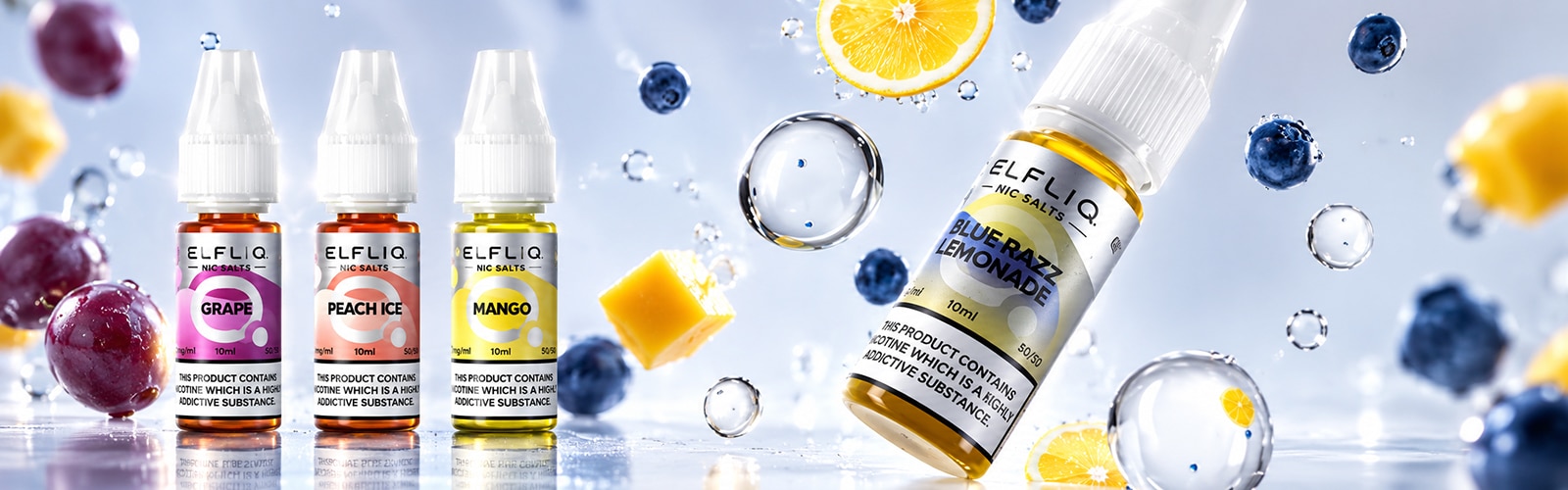 ELFLIQ Nic Salts Blue Razz Lemonade 10 mg 10 ml E-Liquid Flasche, mit Zitronen- und Blaubeer-Deko im Hintergrund