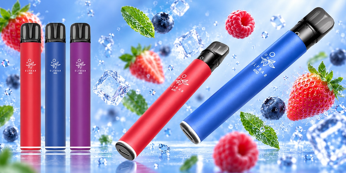 ELFBAR 600 Sigaretta elettronica usa e getta da 20 mg, disponibile in rosso e blu, con motivo “miscela di frutti di bosco” che raffigura fragole, lamponi, mirtilli e cubetti di ghiaccio